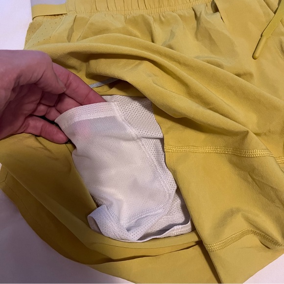 Lululemon Surge Lined Short 6" Soleil Yellow Men’s Size Large EUC - Picture 13 of 14